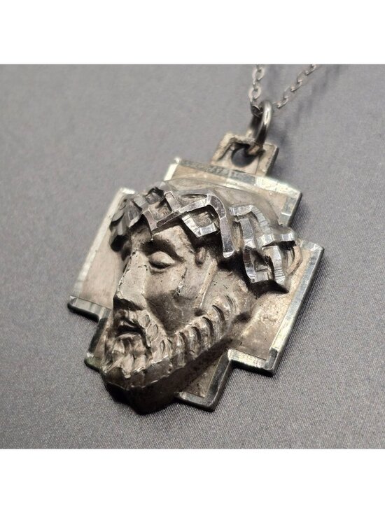 Vintage Chapel Sterling Silver Agony of Christ Pendant Necklace Brutalist 1976 - Picture 2 of 15